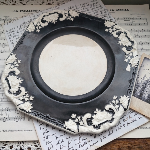Black and White Decorative Plate Marlborough Jones And Sons - Picture 2 of 12